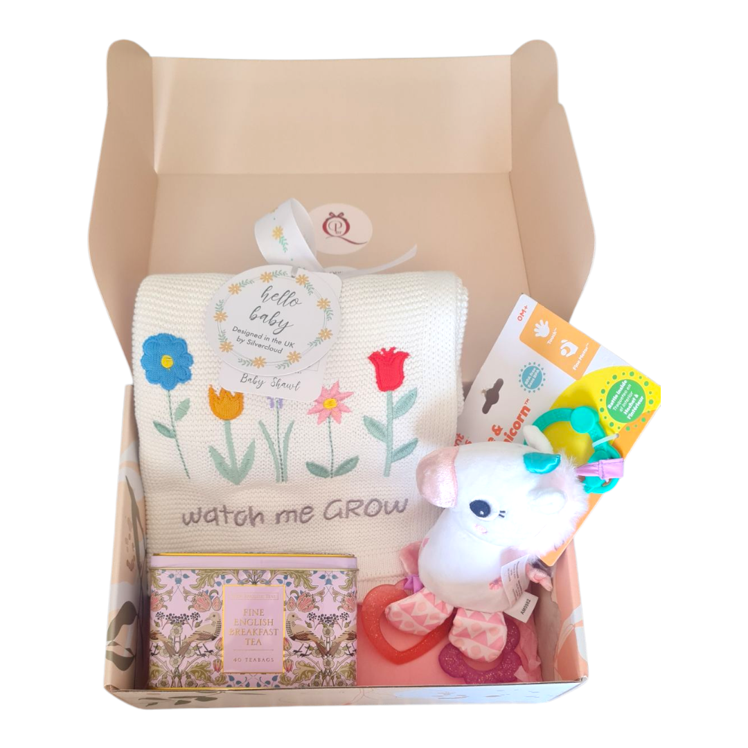 Baby girl gift set with knitted blanket embroidered flowers