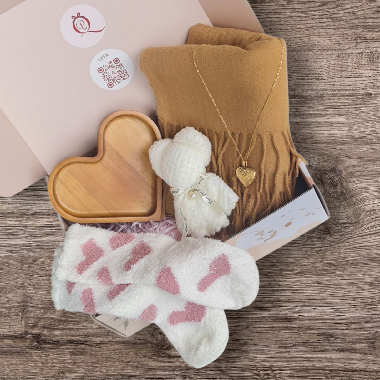 Hug themed gift set for someone who needs warm hug
